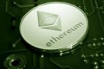 Ethereum идёт за биткоином, но сможет ли пробить $3 000 на фоне продаж?